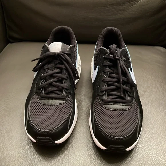 Nike Air Max - Picture 2 of 5